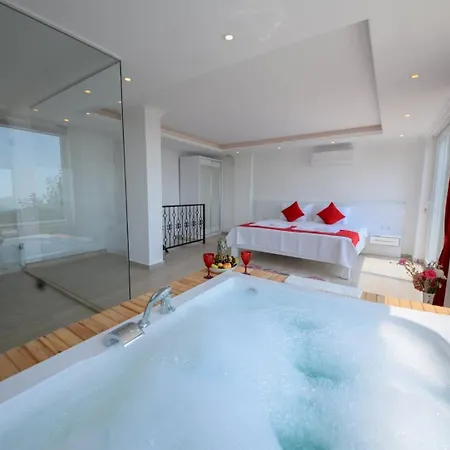 Saten Hotell 4*